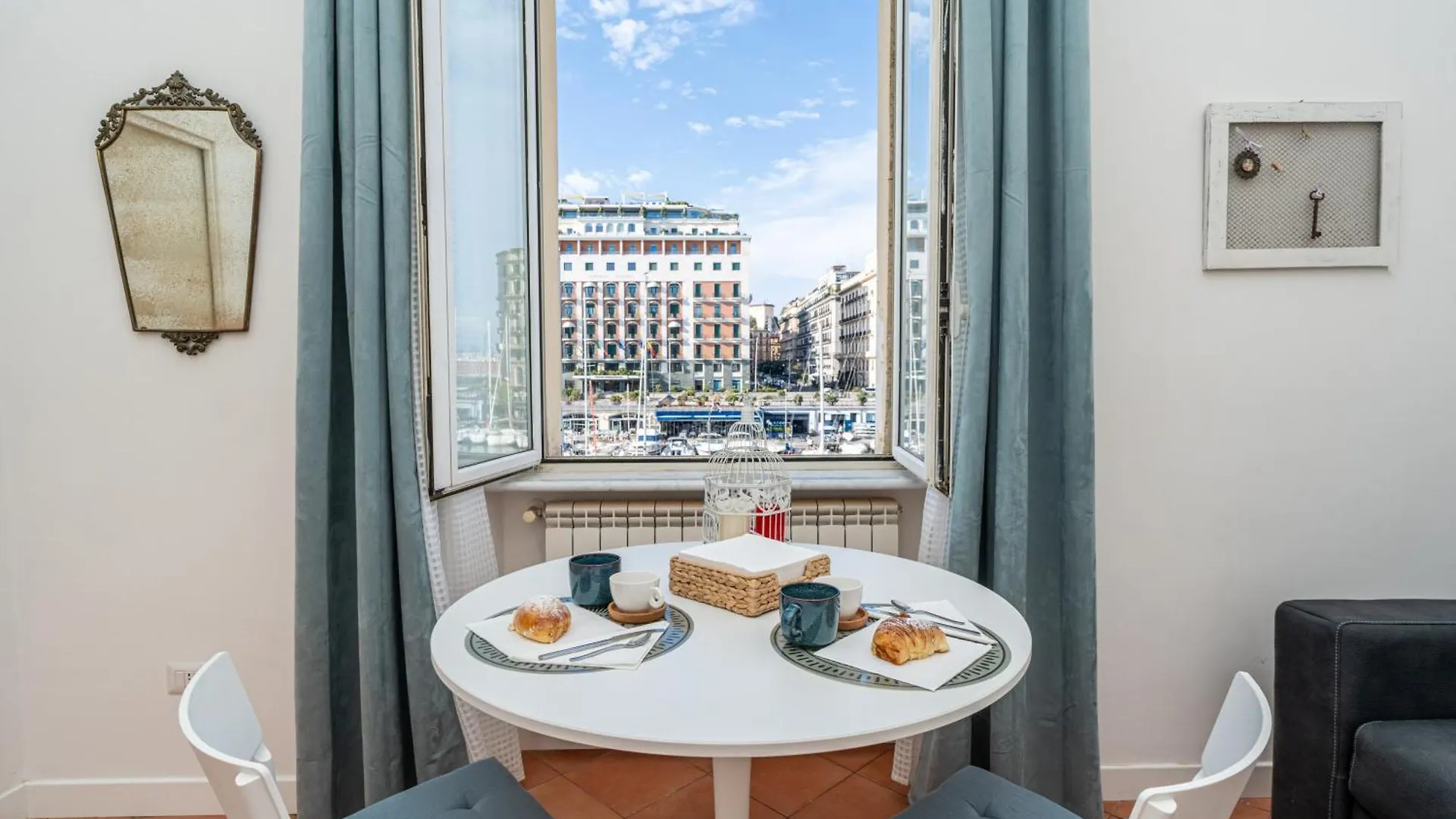 Suite Marinari Naples Apartment