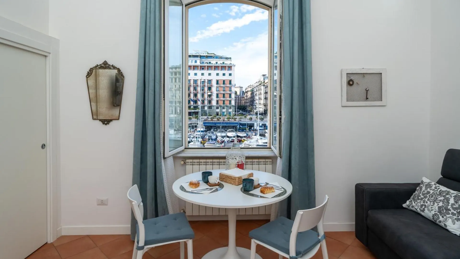 Apartment Suite Marinari Naples Italy