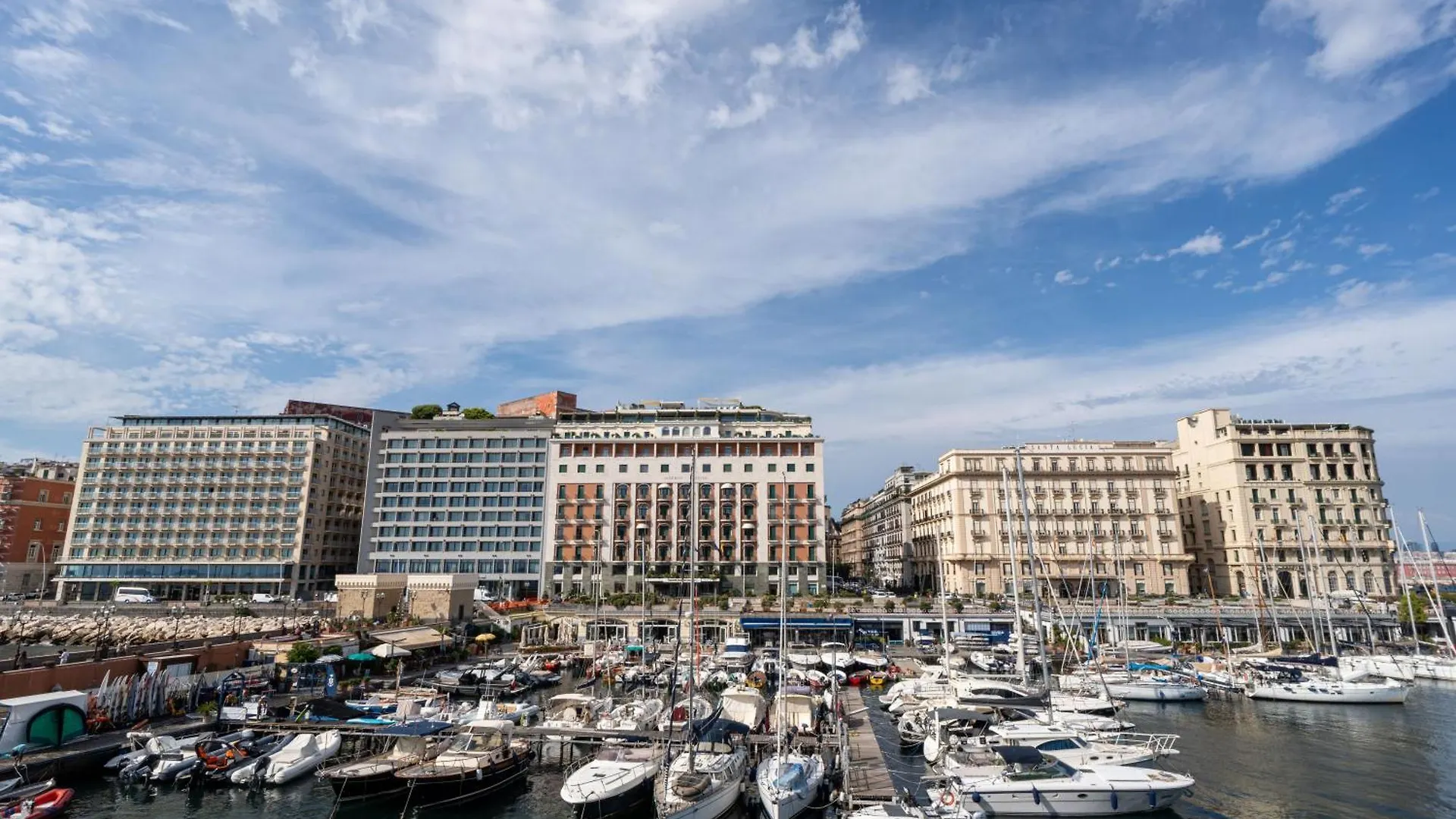 Suite Marinari Naples 0*,